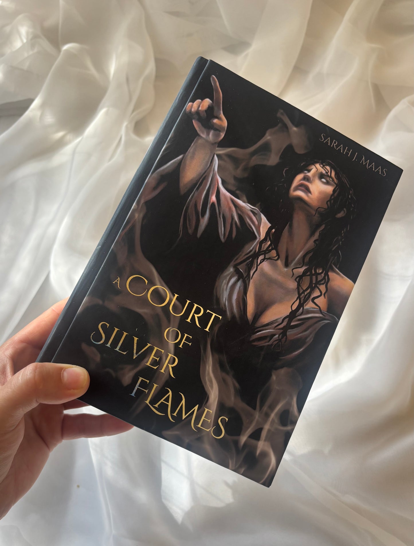 A Court of Silver Flames "Lady Death" Edition // Art By Daphne Noel